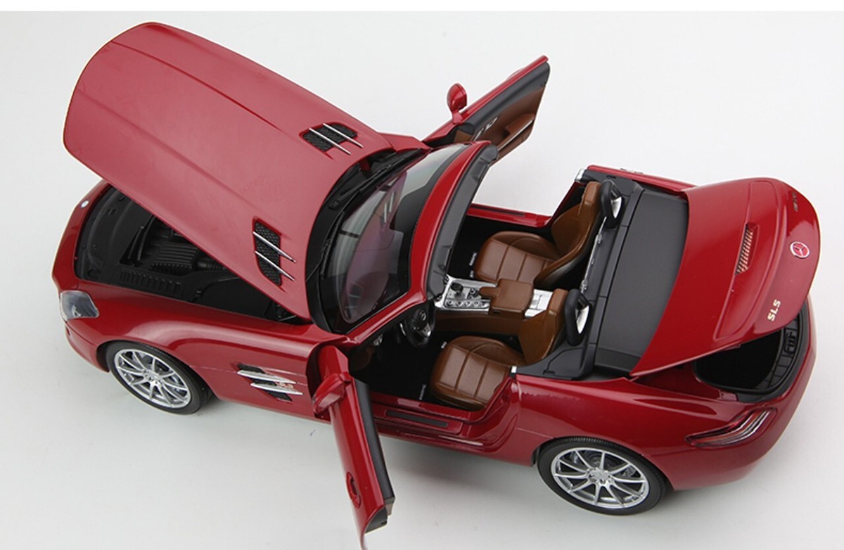 MINICHAMPS MERCEDES 2012 SLS AMG ROADSTER CABRIOLET RED 1:18*New