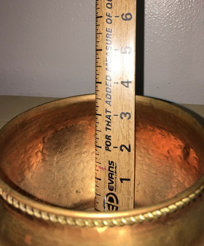 Vintage Brass Pot Planter Bowl Hammered Finish 4" Metal Rope Cord Top Ornate - Imagen 6 de 6