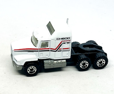 Matchbox International Mack CH600 in white, red & black ''CH600'' tampo, mint!