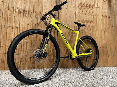 Mountain Bike Used Elite Bikes GT Avalanche Elite 29