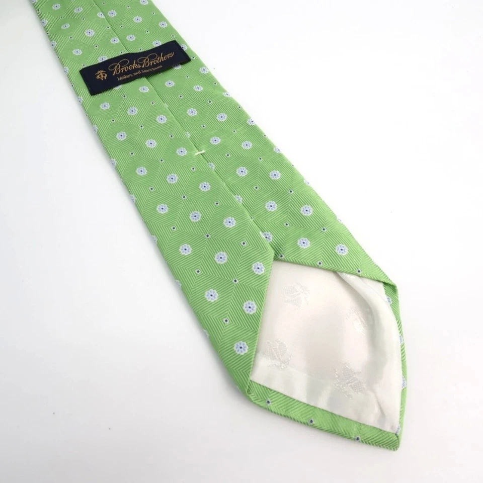 Corbatas y comerciantes Brooks Brothers verde floral patrón cuadrado 60 pulgadas Foto 2 de 4