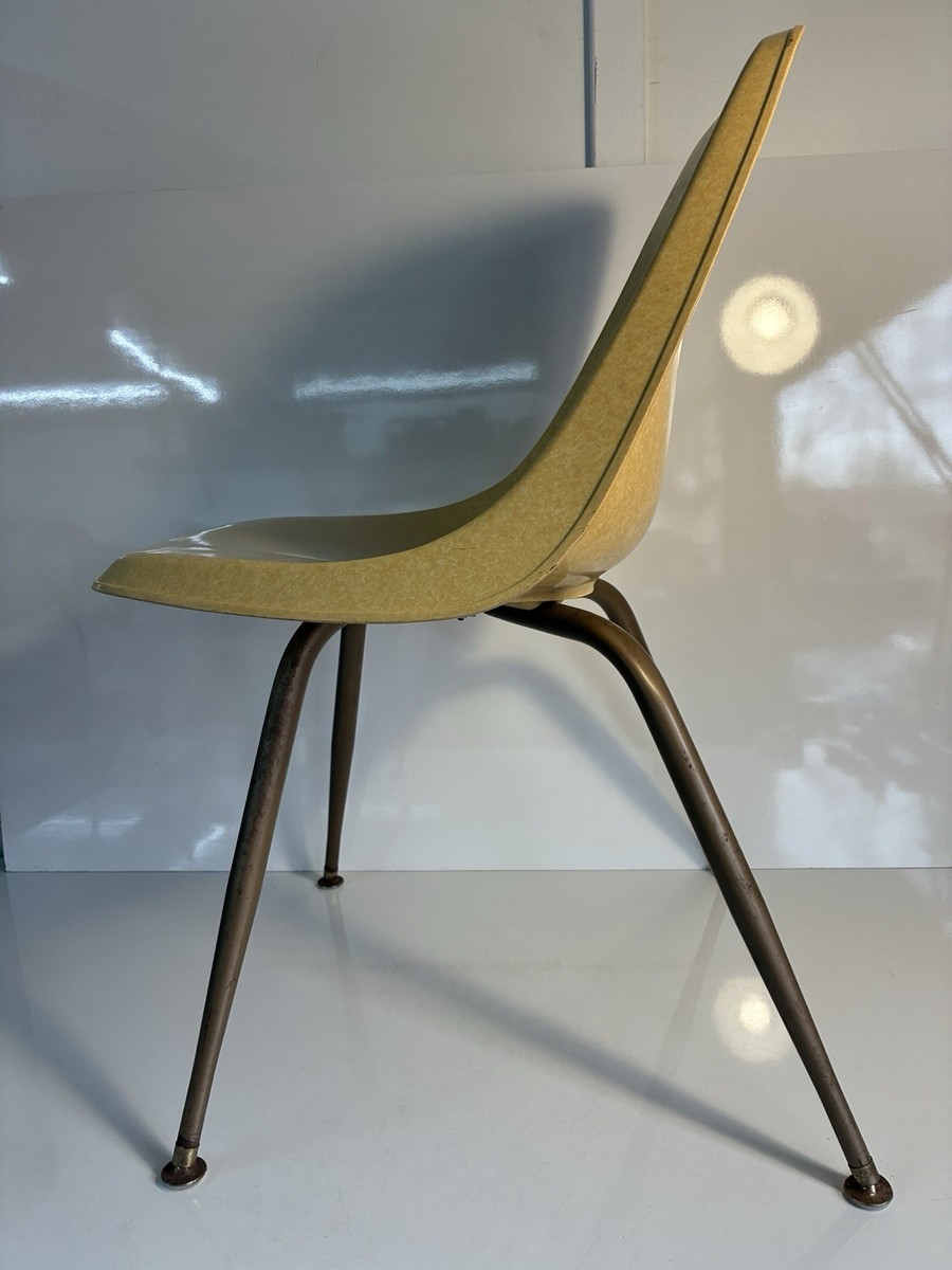 ミッドセンチュリーフ USA FIBERMOLD BORG WARNER Mid Century Modern Borg-Warner Fibermold Shell Chair Yellow Made