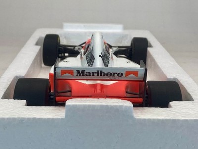 1:18 Minichamps McLaren MP4/8 1993 AYRTON SENNA No 8 540931808