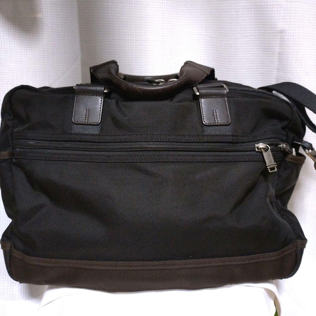Good Condition TUMI Brief Bag Everett Essential T… - image 2