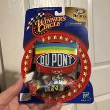 2000 Jeff Gordon Dupont Deluxe Series w/ Hood 1:64 car Winners Circle NEW