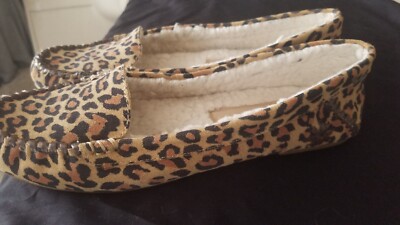 Jack Rogers Millie animal print faux shearling lined slippers size 8m new w/box