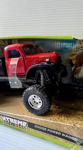 New-Ray Xtreme Off-Road Red Dodge Power Wagon 1:32 Scale Die-Cast Suspension NEW - Picture 3 of 12