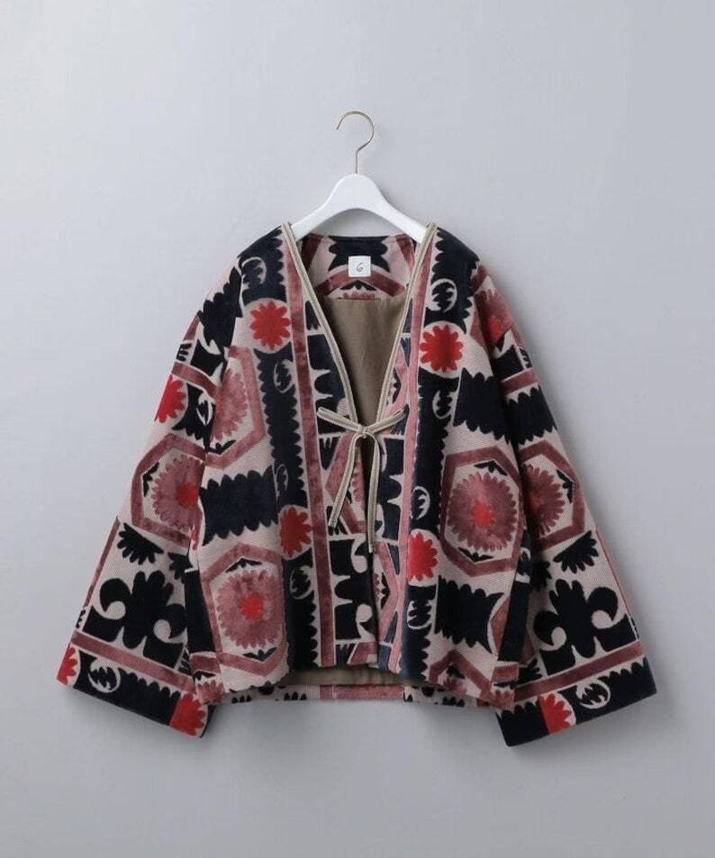 Chaqueta Suzani hecha a mano con Sari Kantha Work Chaqueta corta para mujer...