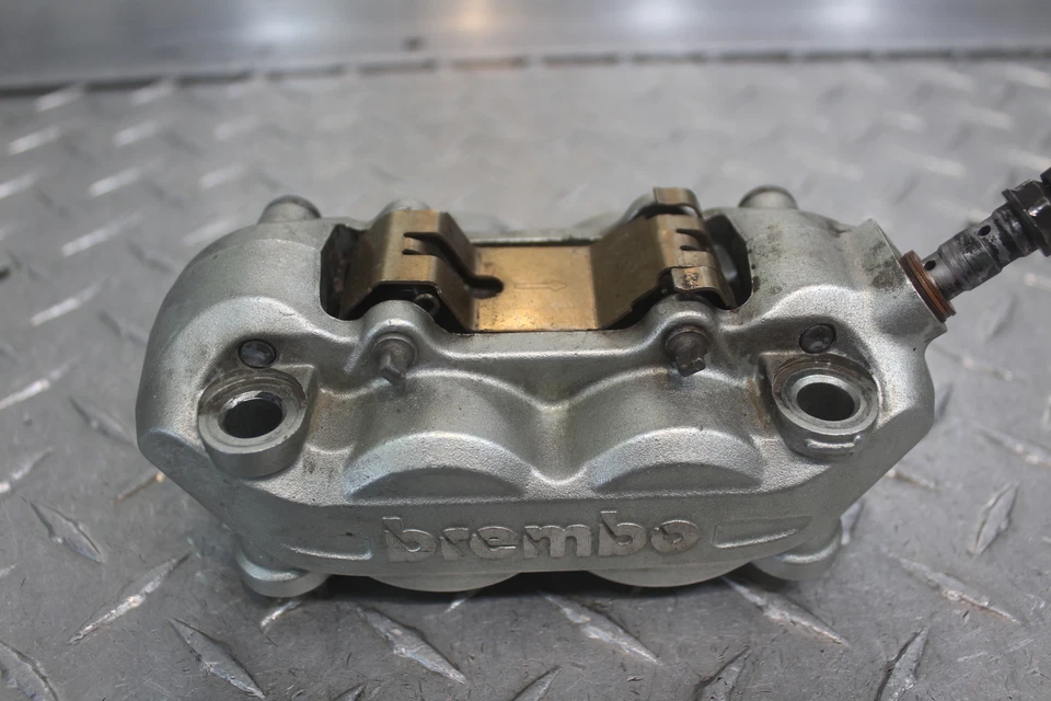 2013 DUCATI MONSTER 696 ПРАВЫЙ ПЕРЕДНИЙ ТОРМОЗ СУППОРТ 61041041A - Изображение 2 из 4