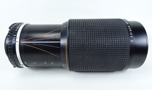 Nikon 70-210mm F4 Series-E AIS Manual Focus Macro Zoom Lens with Accessories. - Picture 6 of 6