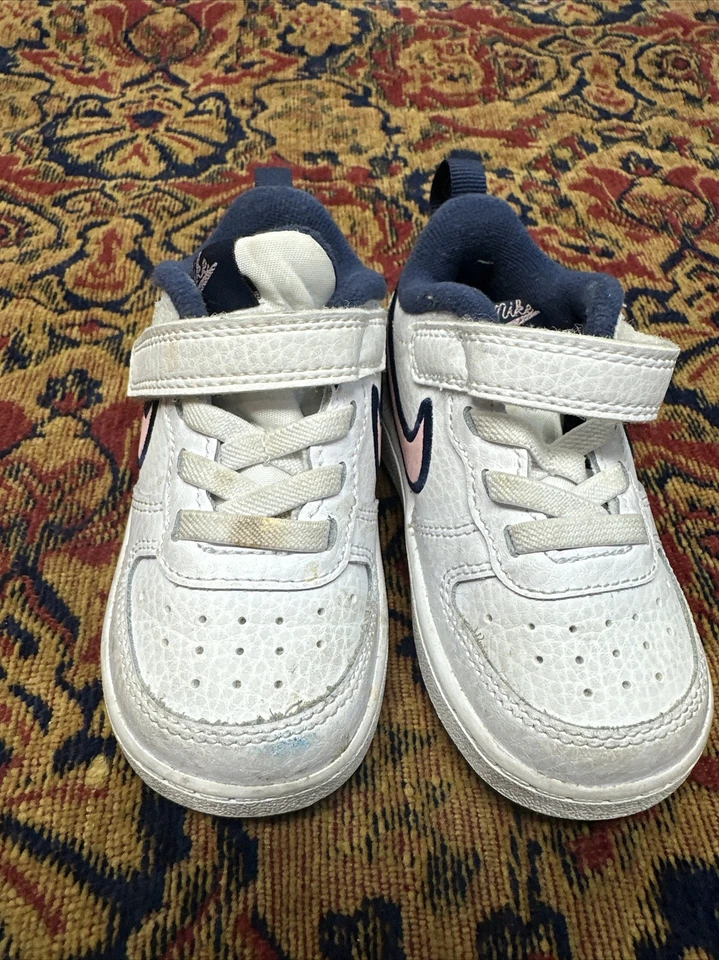 Nike Court Borough Low 2 SE1 "Blanco Azul Rosa" DB3092-100 Talla: US 6C EUR 22 Foto 3 de 4