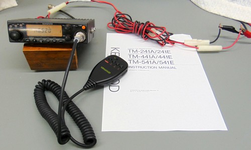 Kenwood TM-241A 2 Meter Transceiver + Mic & Manual + Extended TX + Tone Encoder - Zdjęcie 2 z 6