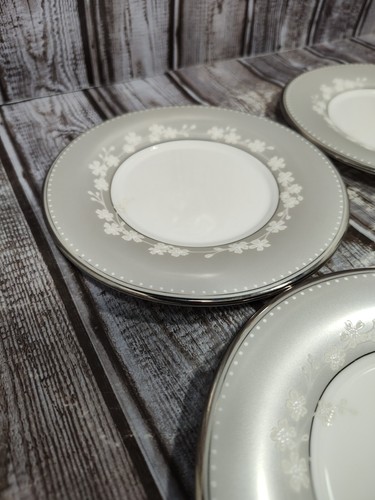 Lenox Fine Bone China BELLINA Saucers Set Of 4 Without Cups New With Tags - Picture 7 of 14