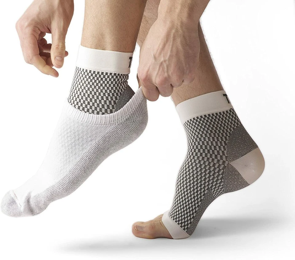 Plantar Fasciitis Compression Socks Ankle Brace Support Foot Pain Relief Socks - Image 4 of 4