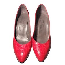 VINTAGE Charles Jourdan Paris Vintage Red Pump 7.5