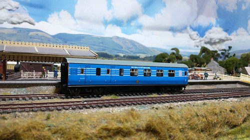 Hornby Dublo LMS Coronation Scot Brake Coaches x 2 Render VINYL KIT. - Picture 2 of 6