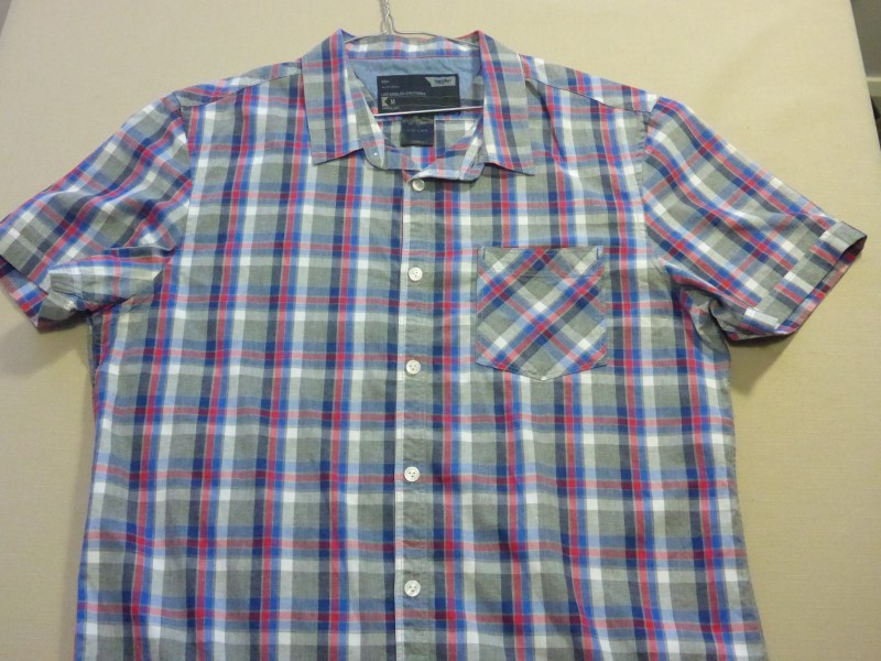 087 MENS NWOT MOSSIMO GREY / BLUE / RED CHECK S/S SHIRT SZE MEDM $100 RRP. image 2