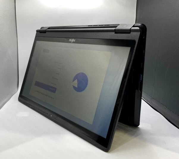 Fujitsu LIFEBOOK P727 12.5" 2-en-1 Intel Core i5-7200U 2.50GHz 4GB RAM 128GB SSD Foto 4 de 4