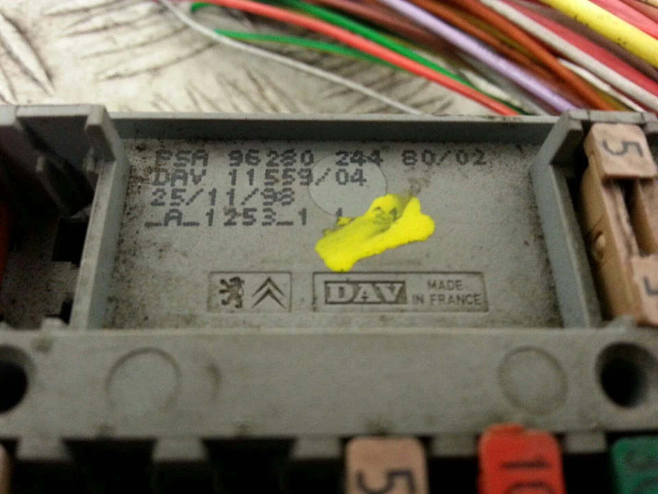 1999 PEUGEOT 206 5 DOOR HATCHBACK 1.9 4 CYL 8V DIESEL FUSE BOX 96280244 - Image 3 of 4