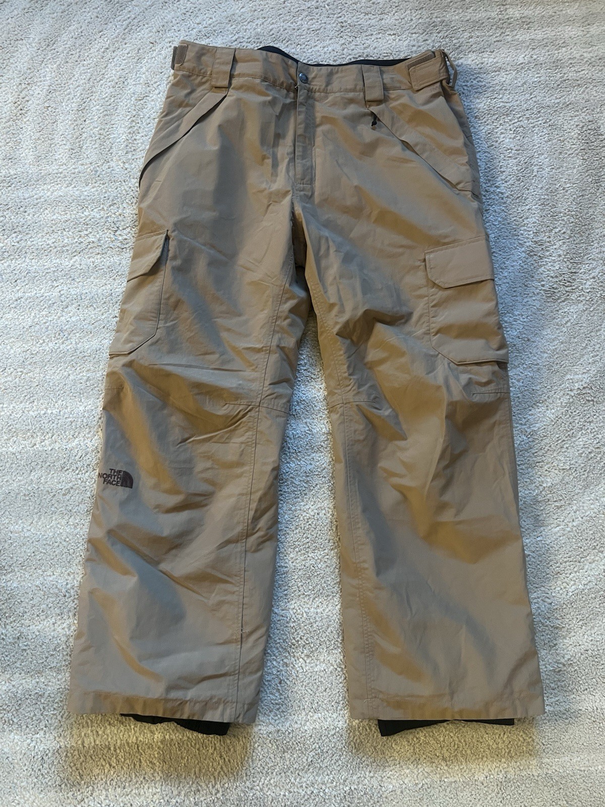 The North Face HyVent Cargo Snow Pants Men XL Waterproof Insulated Ski Snowboard