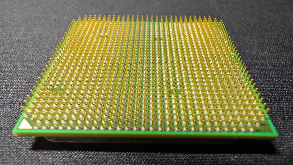 Processore CPU AMD Athlon 64 X2 4050e (2.1GHz) - Socket AM2 - ADH4050IAA5DO - Immagine 4 di 4