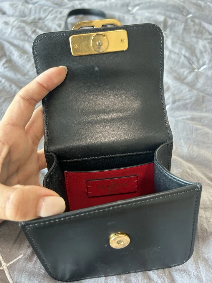 Bolso de hombro pequeño VSling de cuero Valentino Garavani Foto 3 de 4