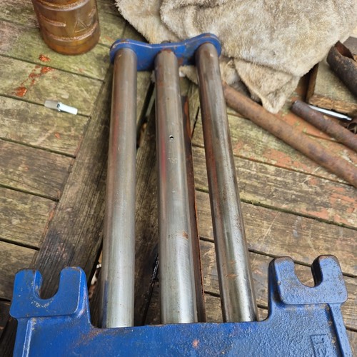 Record 52 1/2 Quick Release Vice 9" Jaws SHEFFEILD Stripped, Greased new pads - Picture 10 of 12