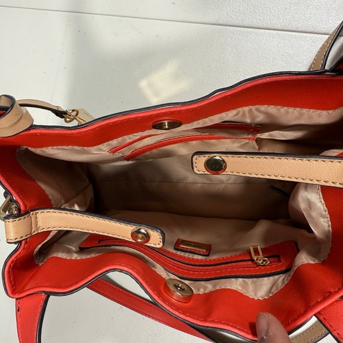Petit sac à main cartable Guess Los Angeles cercle logo perforé cuir - Photo 4/11