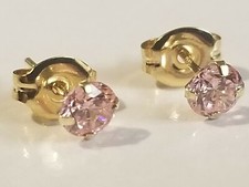 Aretes de topacio rosa en oro amarillo de 10 k de 4 mm