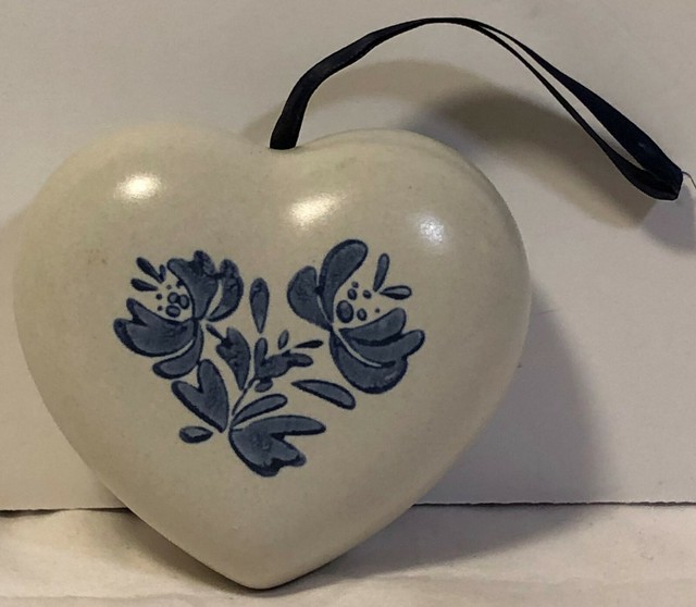 Pfaltzgraff Yorktowne potpourri hanger, Stoneware pottery sachet