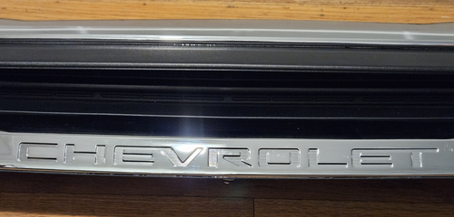 NEW 2024 Chevy Silverado 2500HD Front Upper Hood Vent Chrome 85642274 - Picture 2 of 8