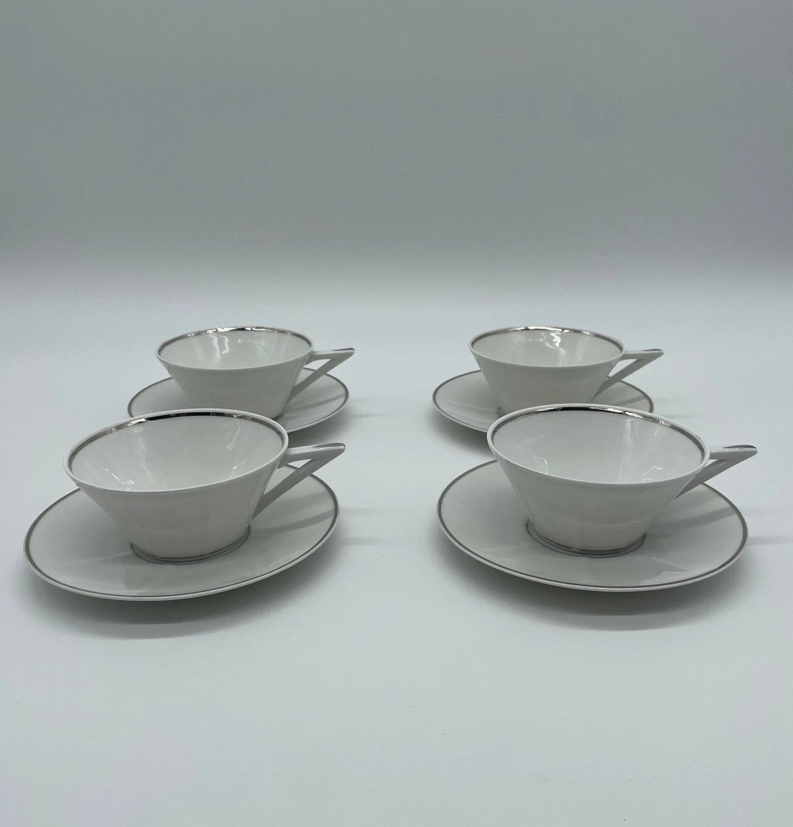 Tasse à Café Et Soucoupe En Porcelaine Fine Estampillée - Multicouleur