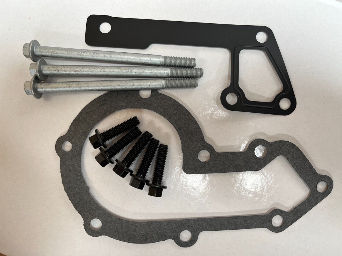 Land Rover 300TDi Water Pump Bolts – Set Of 8 (FC108247 & FB108061)