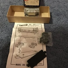 ROUNDHOUSE HO SCALE UNION PACIFIC ORE CAR KIT #1429 BRAND NEW!!!