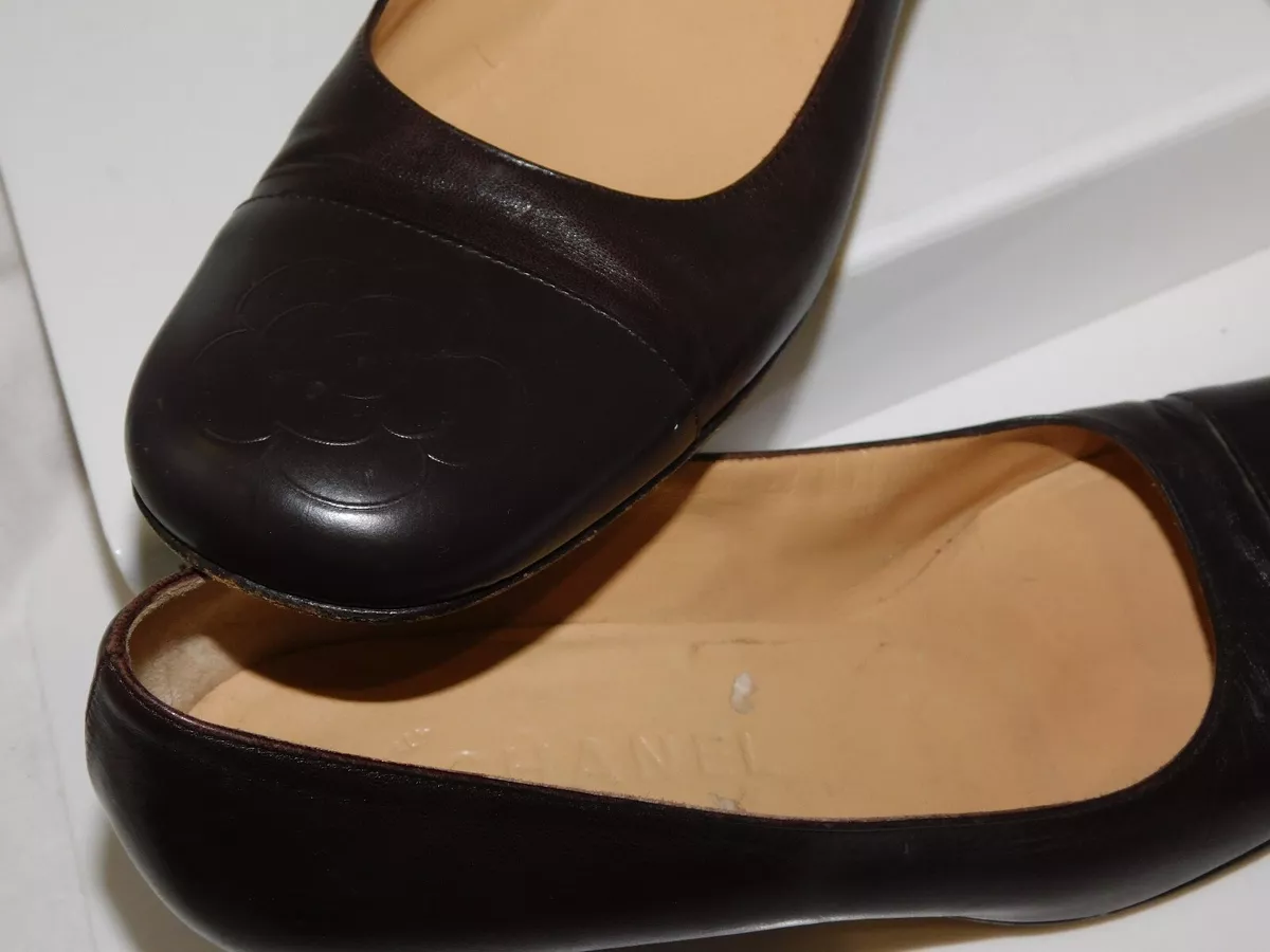 Vintage CHANEL Women's 37.5 Brown Leather Classic Pump Block Heel Sq Toe  ITALY