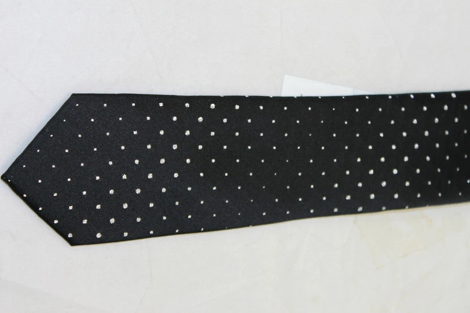 Corbata Saville Row Co para hombre negra Quentin punto metálico mezcla seda Foto 2 de 3