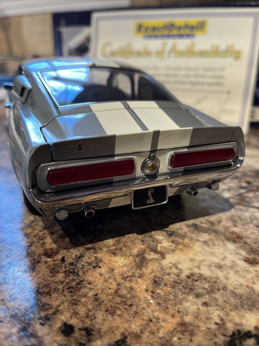 特価 Exact Detail (1/18) フォード Shelby GT350 RARE 1/18 Exact Detail 1967 Shelby GT350 Silver w/White