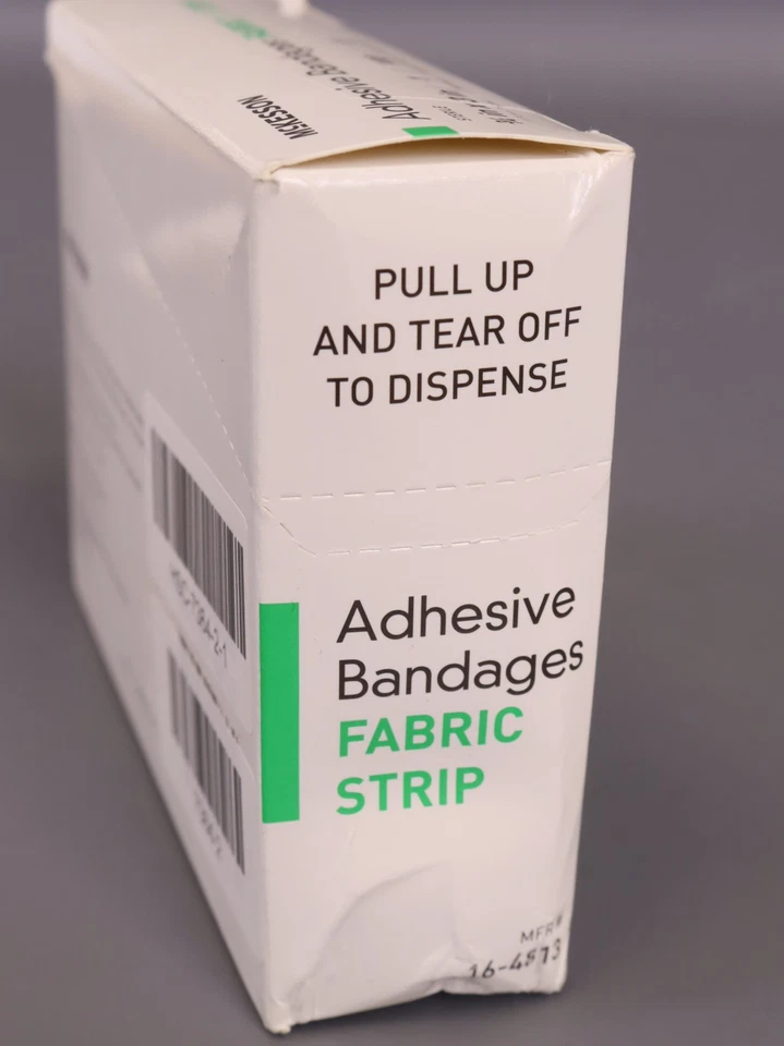 Tira adhesiva rectangular McKesson vendaje de tela 3/4 x 3 pulgadas (caja de 100) Foto 2 de 4