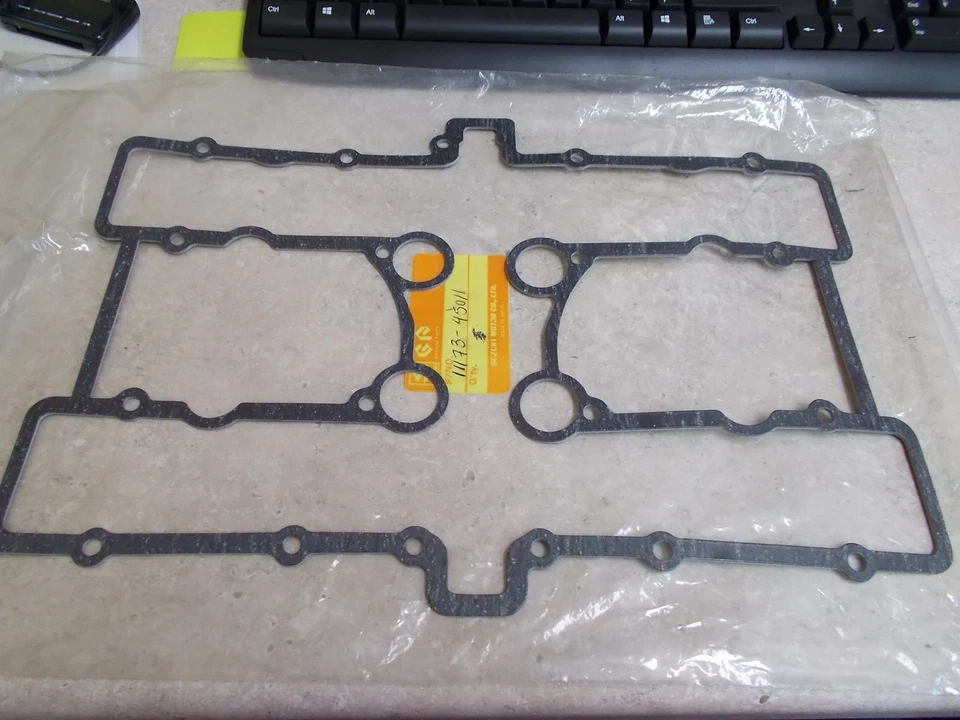Junta de cubierta de culata OEM NUEVO OEM Suzuki 1981-1983 GS850G Street 11173-45011 Foto 2 de 3