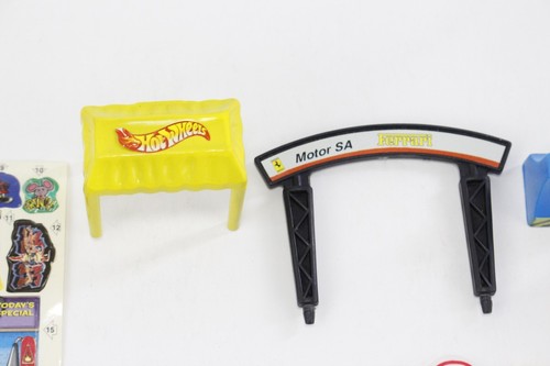 Hot Wheels Concessionaria Ferrari e altri Playset Accessori e Adesivi - Foto 5 di 7