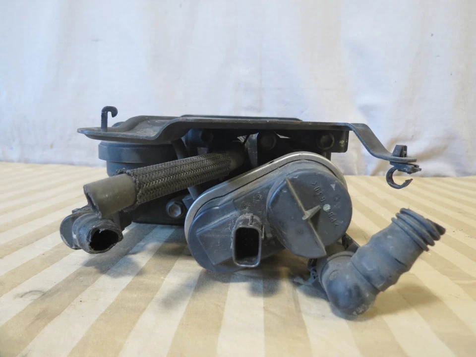 03-09 Toyota 4Runner GX470 Fuel Evap Vapor Charcoal Can Canister 77740-35530 Foto 4 de 4