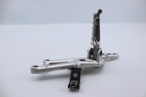 Platine avant droite pour cyclo APRILIA 50 RS 2018 à 2020 - Photo 2/11