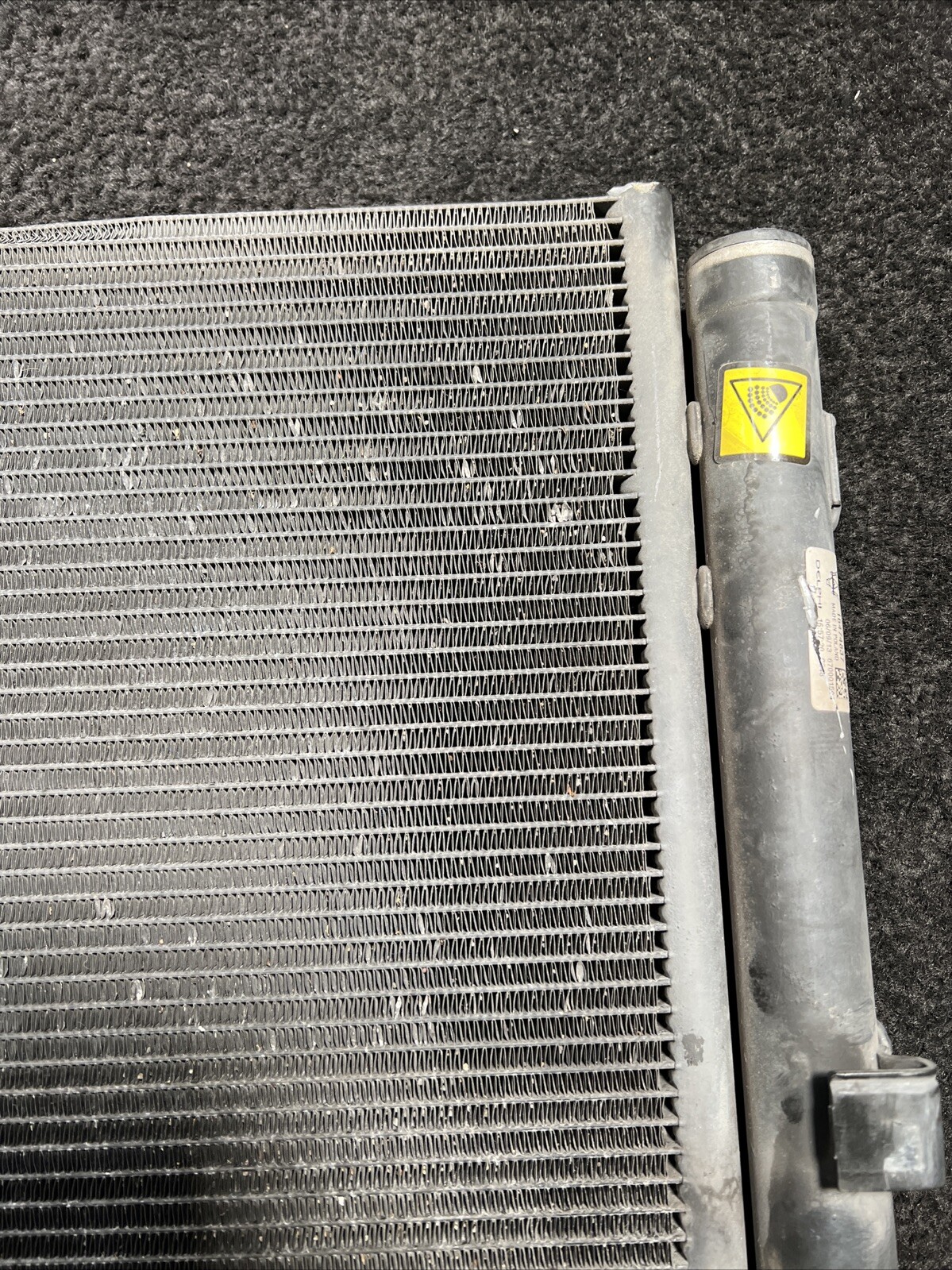 2014 Maserati Quattroporte Front AC Condenser OEM 16474837