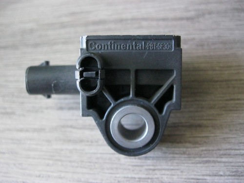 Audi A3 S3 Q3 VW Golf MK7 GTI Jetta Tiguan Front Sensor 5Q0959651B - Picture 2 of 6