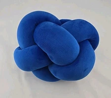  Room Essentials Shaped Knot Pillow Toss Pillow Throw Pillow Blue