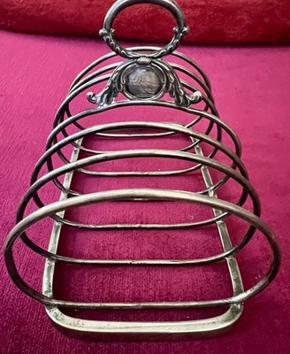 VICTORIAN ENGLISH STERLING SILVER 6 SLICE TOAST RACK 223 GRAMS ETCHED HANDLE