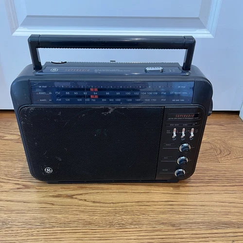GE Super Radio III Long Range AM/FM & Radio Shack AM Loop Antenna 7-2887B