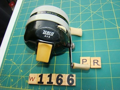 W1166 PR ZEBCO 808 heavy duty MADE IN USA SPINCAST FISHING REEL
