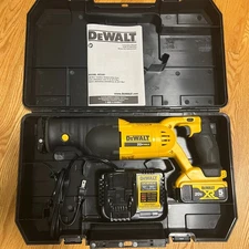 COMPLETE SET Dewalt DCS380 20V Reciprocating Saw 5.0 AH Battery Charger Case