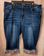 Sandpiper Women's Dark Blue Denim Capri Hi-Rise, Embroidered Cuffs-Size 22W-EUC